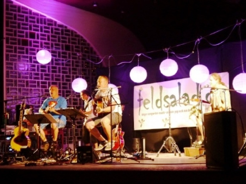 Feldsalad, unplugged!